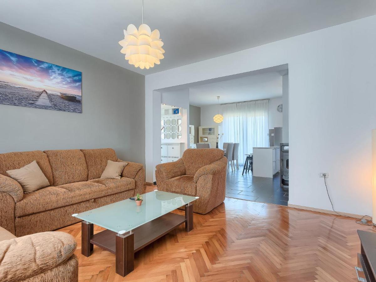 Rovere By Interhome Hébergement de vacances *